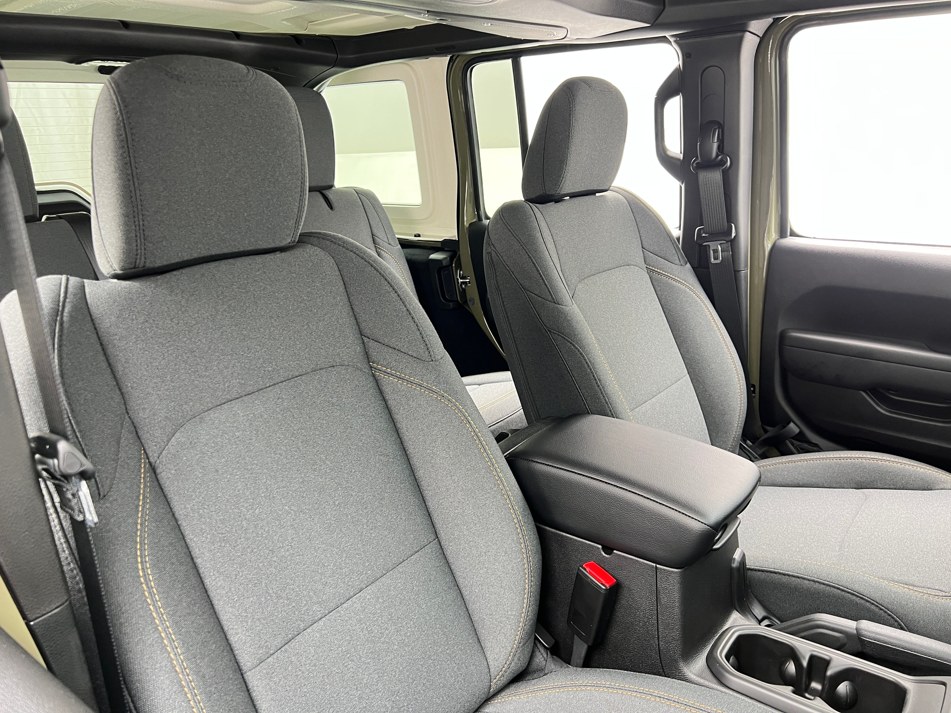 2026 Jeep Wrangler Sport S's photo