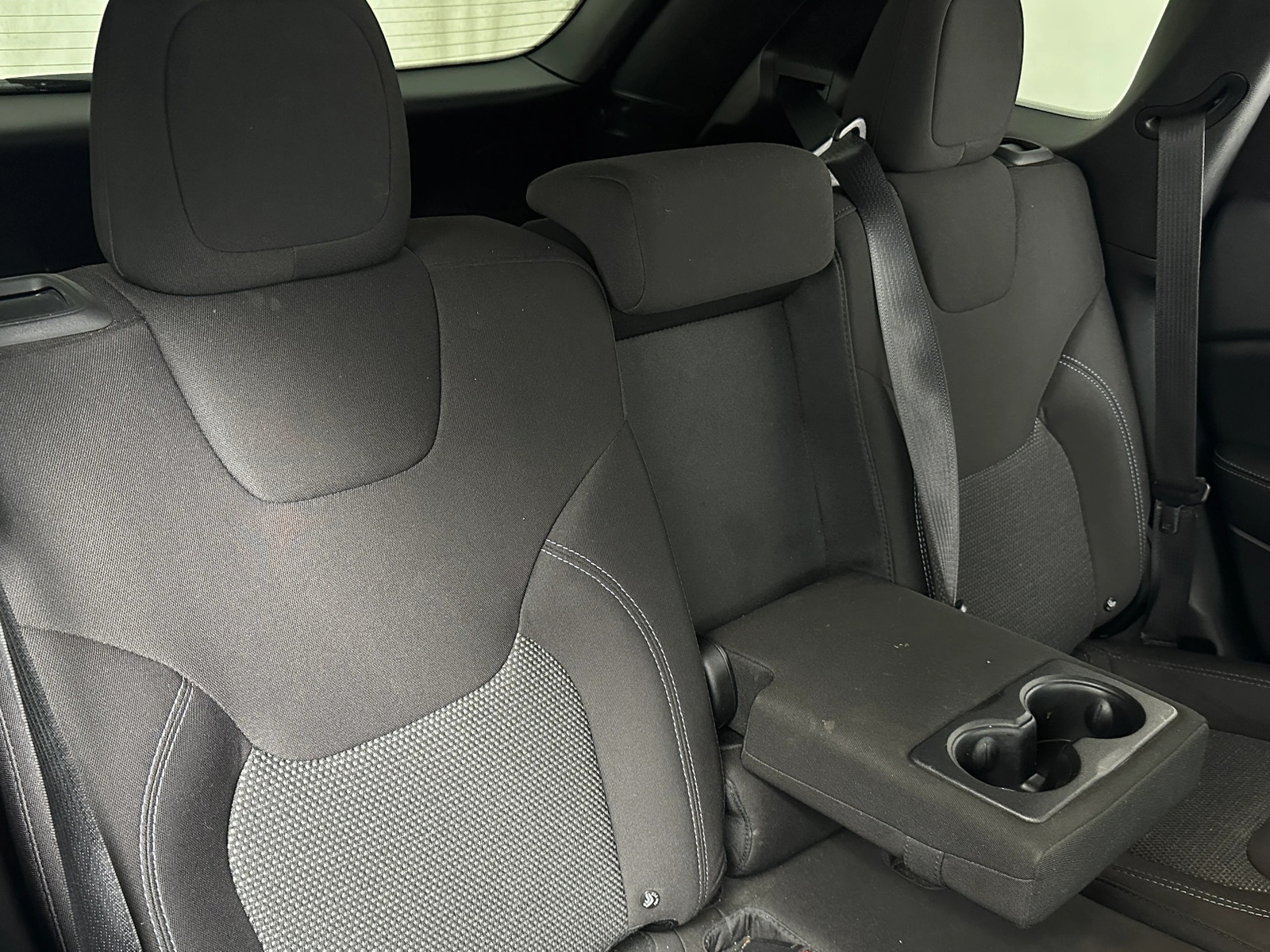 Thumbnail: 2019 Jeep Cherokee - 6