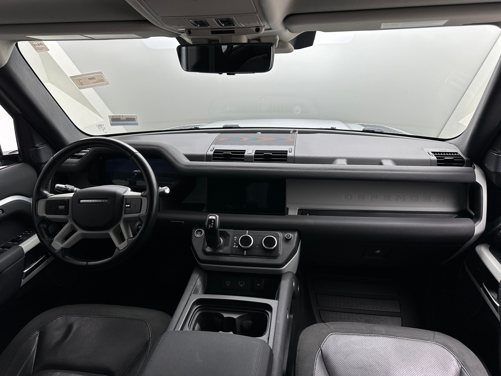 Thumbnail: 2020 Land Rover Defender - 2