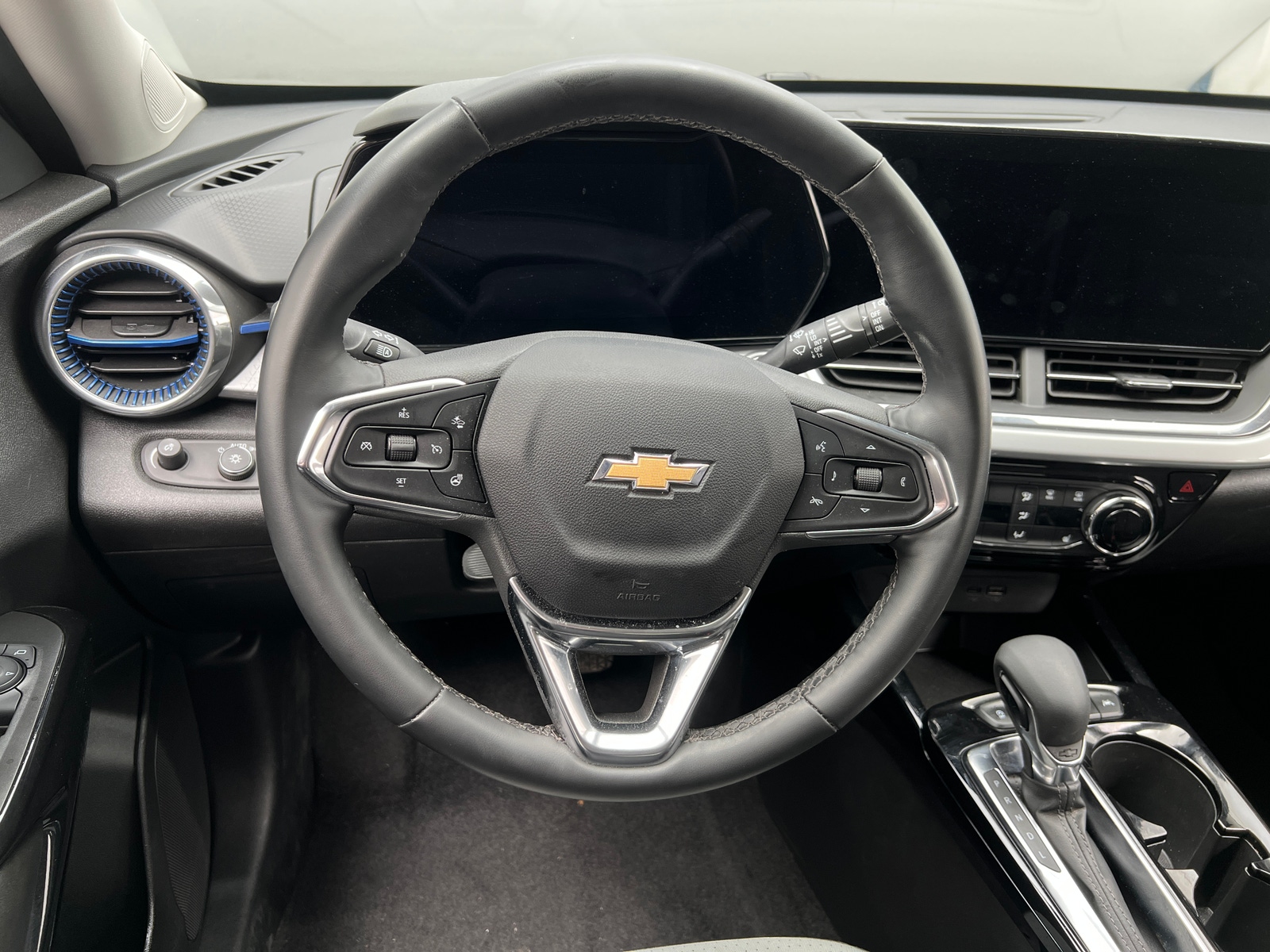 Thumbnail: 2025 Chevrolet Trax - 5