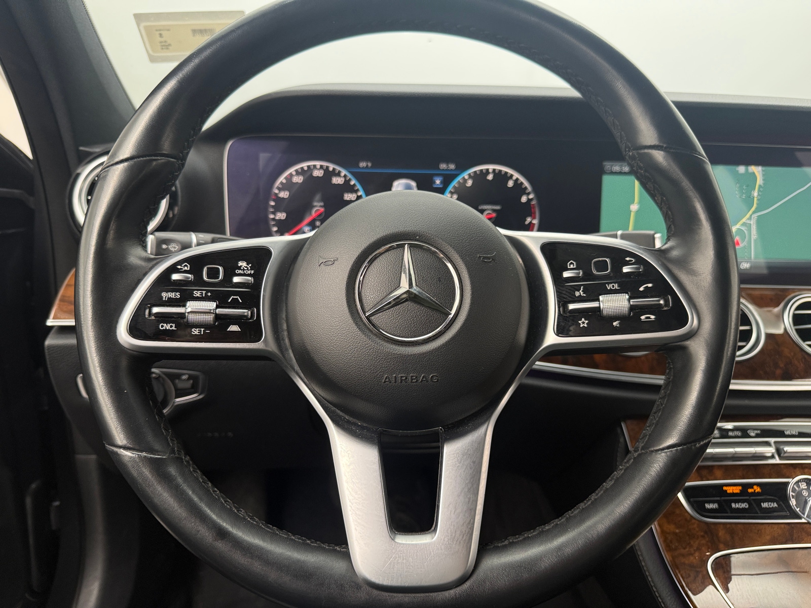 Thumbnail: 2019 Mercedes-Benz E-Class - 4