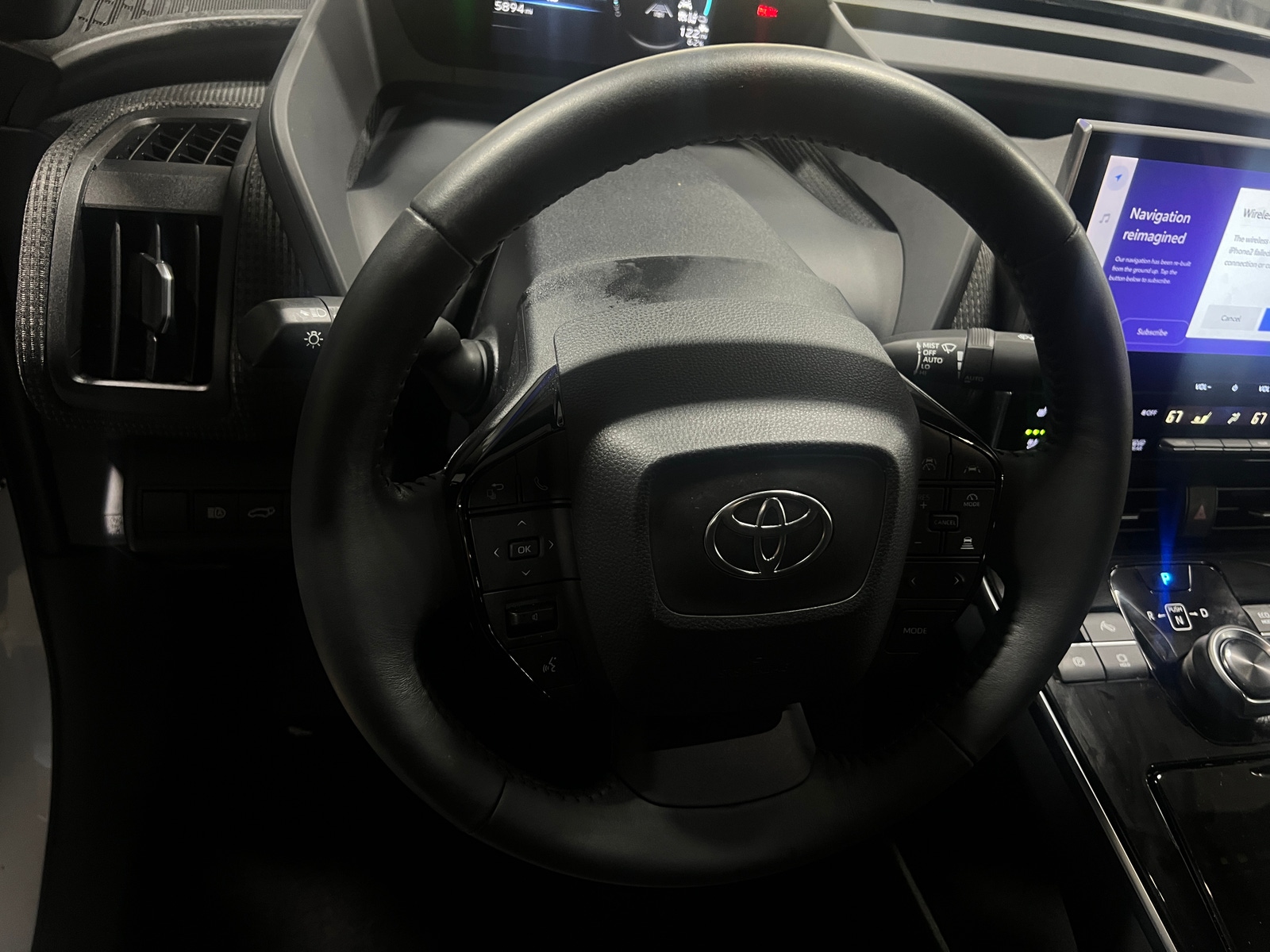 Thumbnail: 2023 Toyota bZ4X - 4