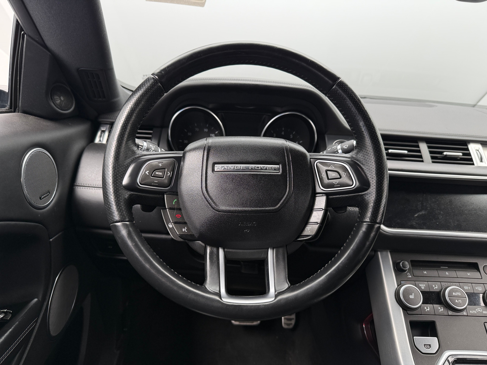 Thumbnail: 2017 Land Rover Range Rover Evoque - 4