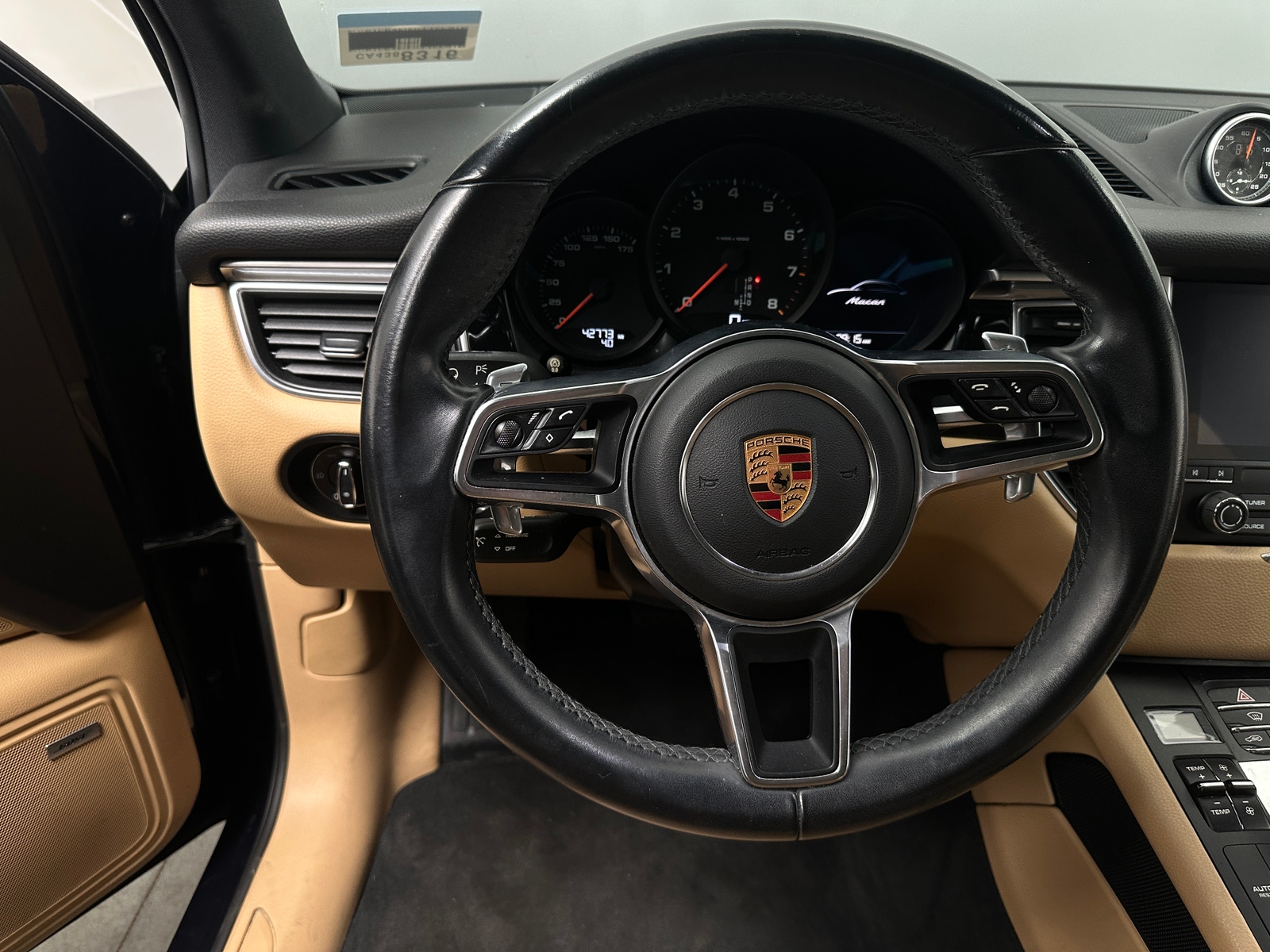 Thumbnail: 2018 Porsche Macan - 4