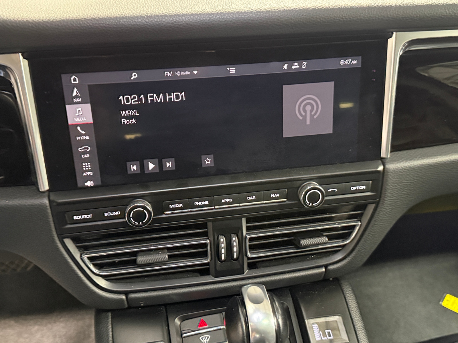 Thumbnail: 2019 Porsche Macan - 3