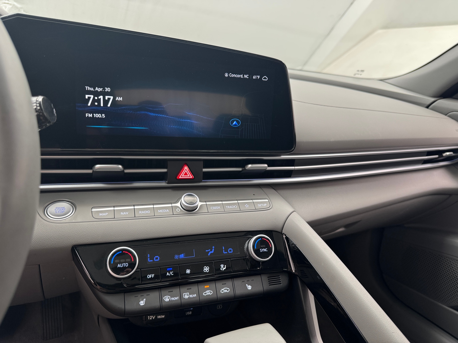 Thumbnail: 2024 Hyundai Elantra - 4