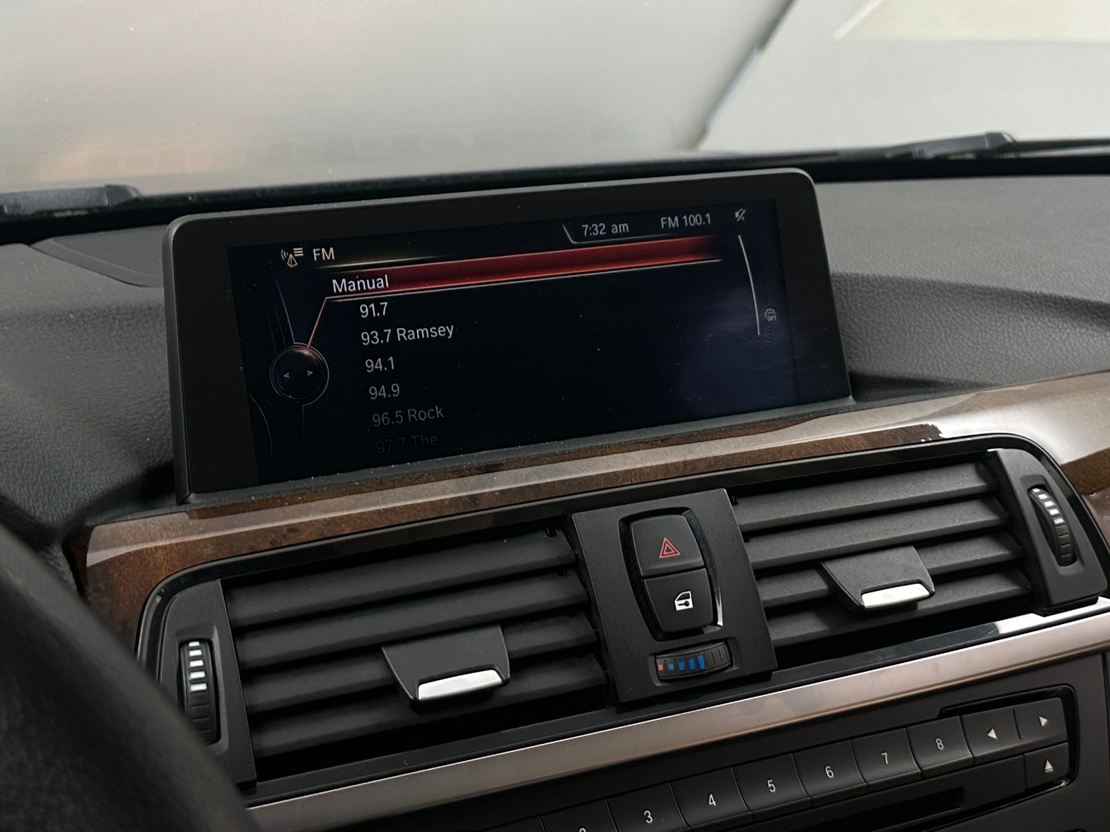 Thumbnail: 2015 BMW 3 Series - 3