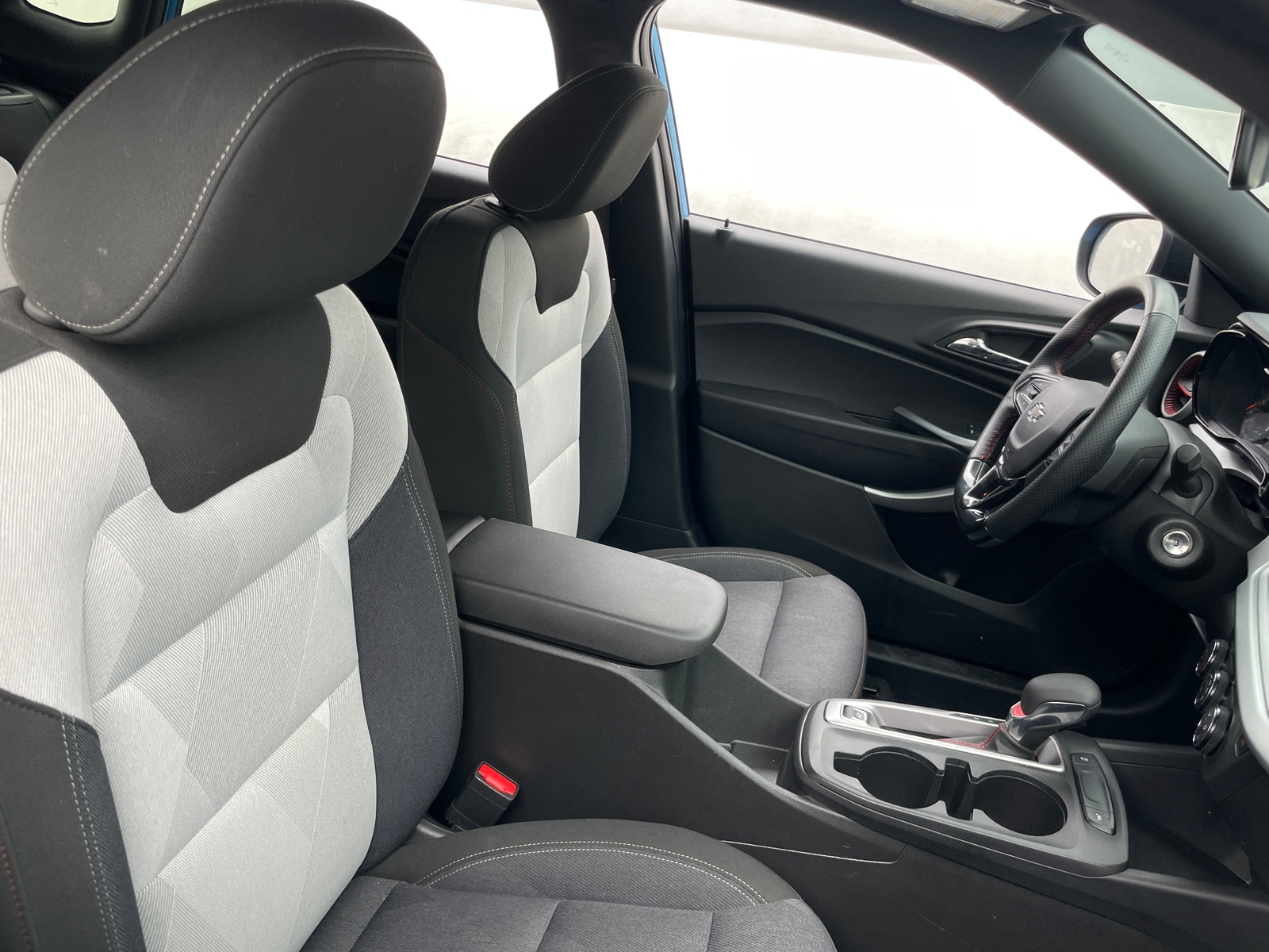 Thumbnail: 2025 Chevrolet Trax - 2