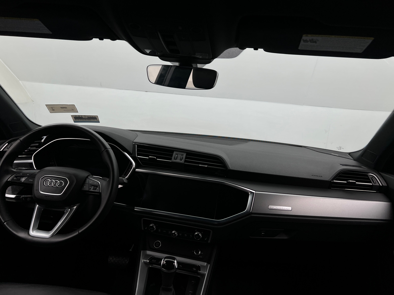 Thumbnail: 2023 Audi Q3 - 2