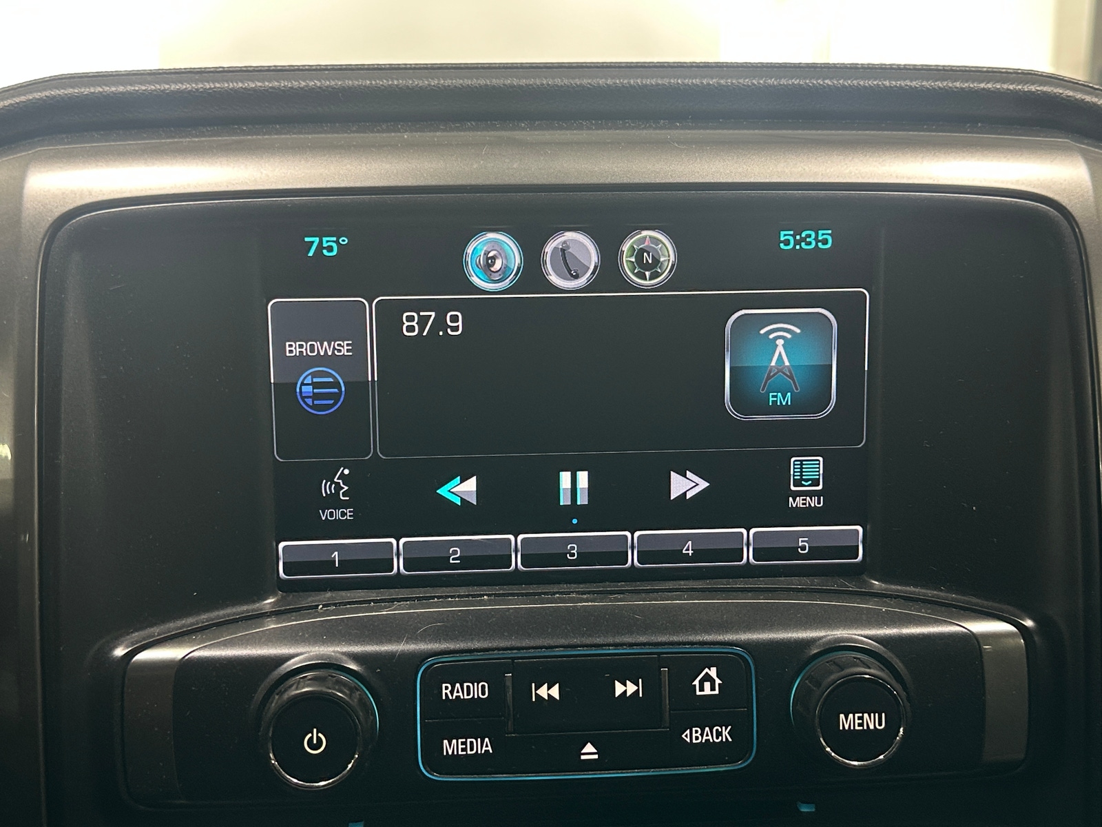 Thumbnail: 2014 Chevrolet Silverado 1500 - 3