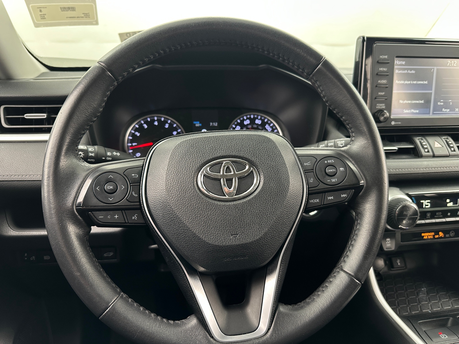 Thumbnail: 2020 Toyota RAV4 - 4