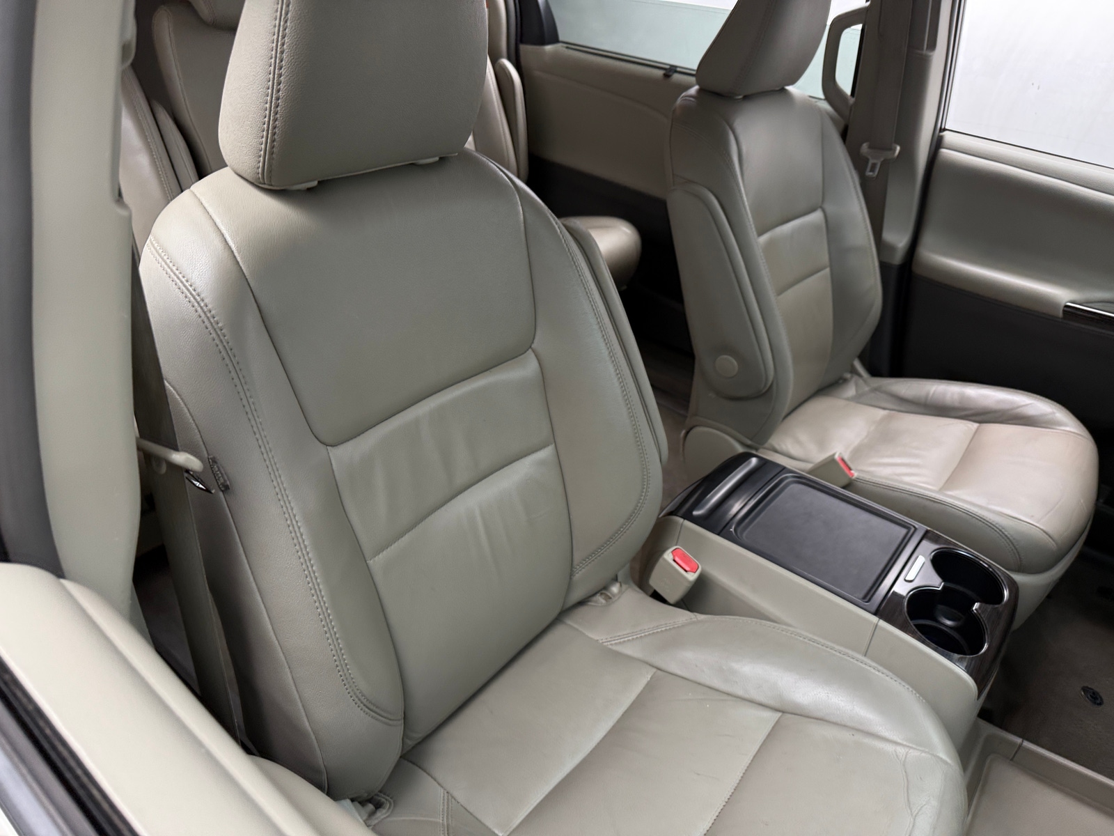 Thumbnail: 2016 Toyota Sienna - 2