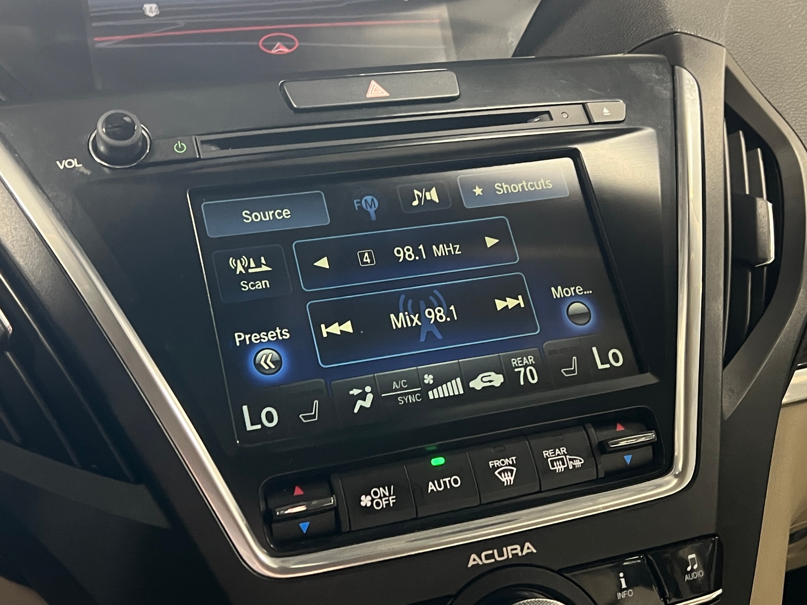 Thumbnail: 2017 Acura MDX - 3