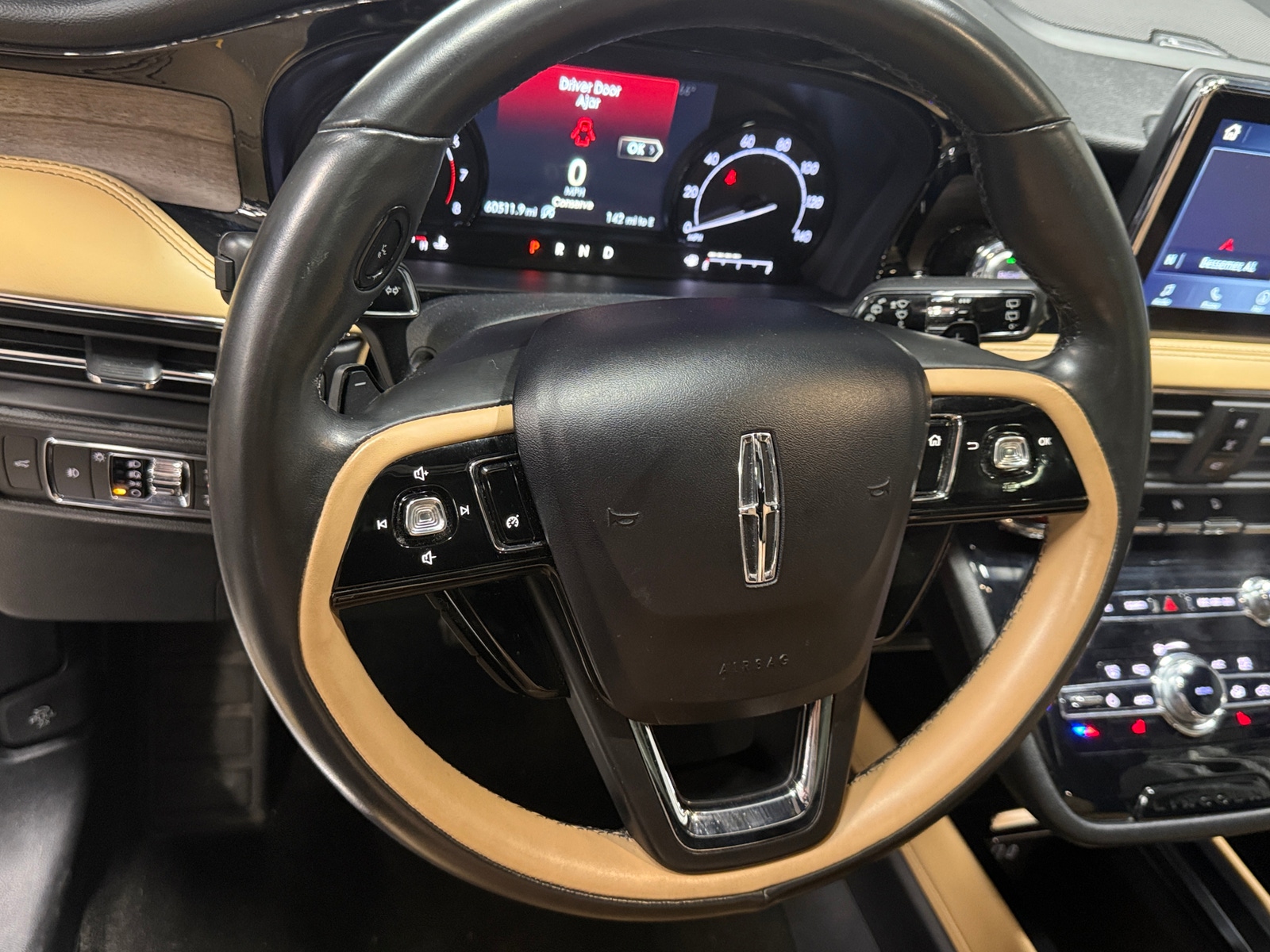 Thumbnail: 2020 Lincoln Corsair - 4