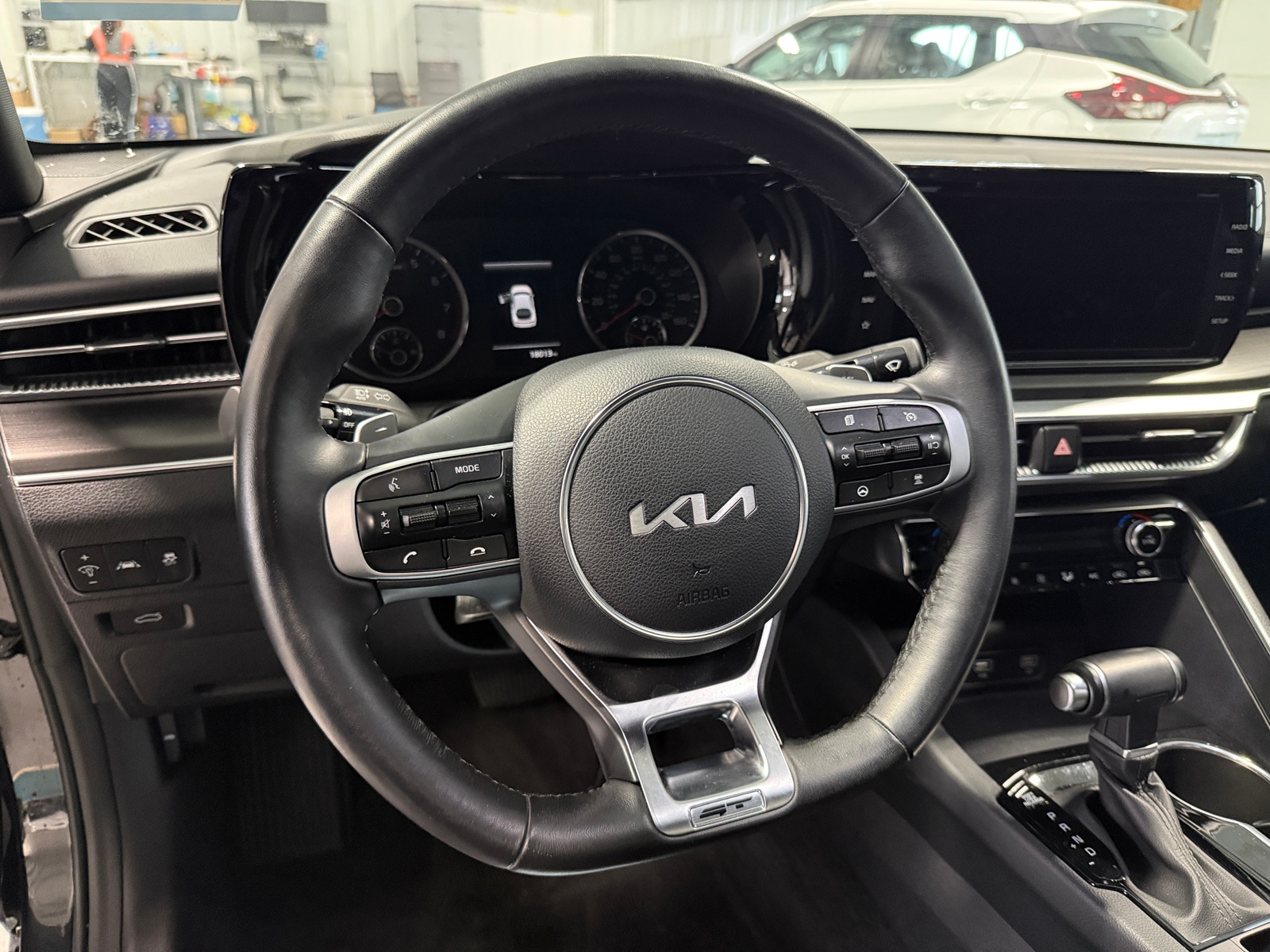Thumbnail: 2024 Kia K5 - 4