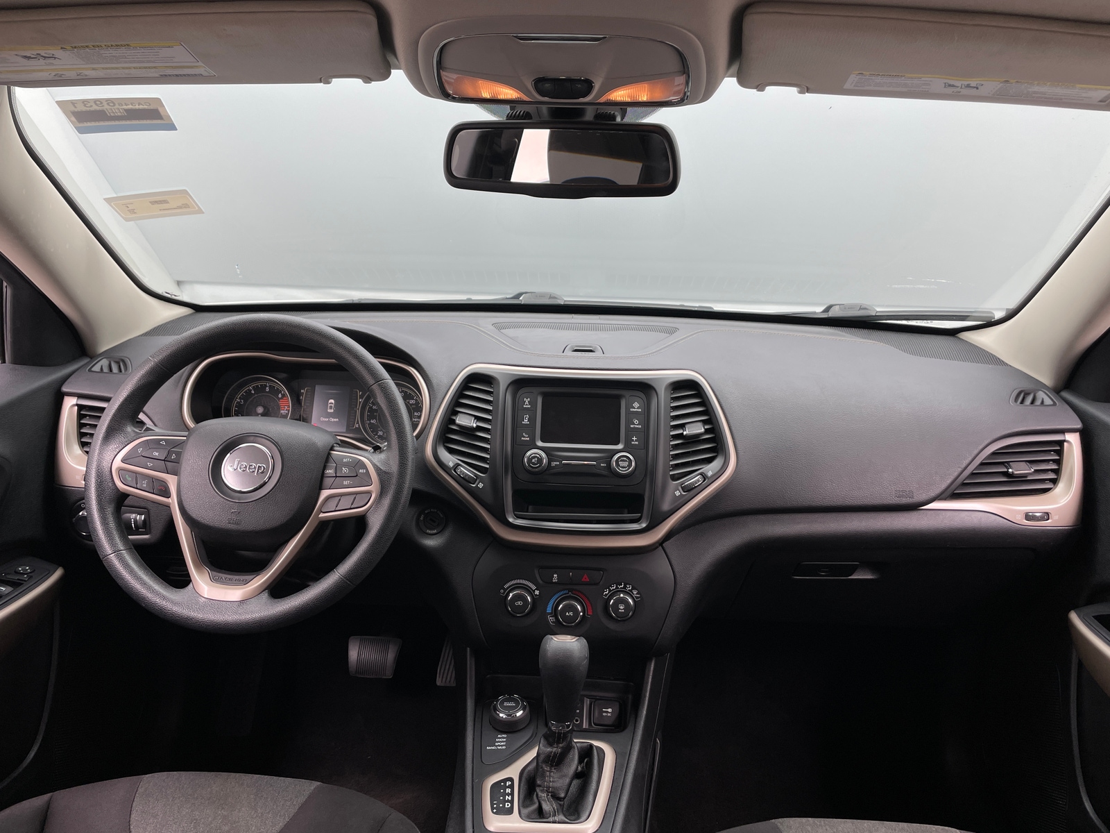 Thumbnail: 2017 Jeep Cherokee - 3