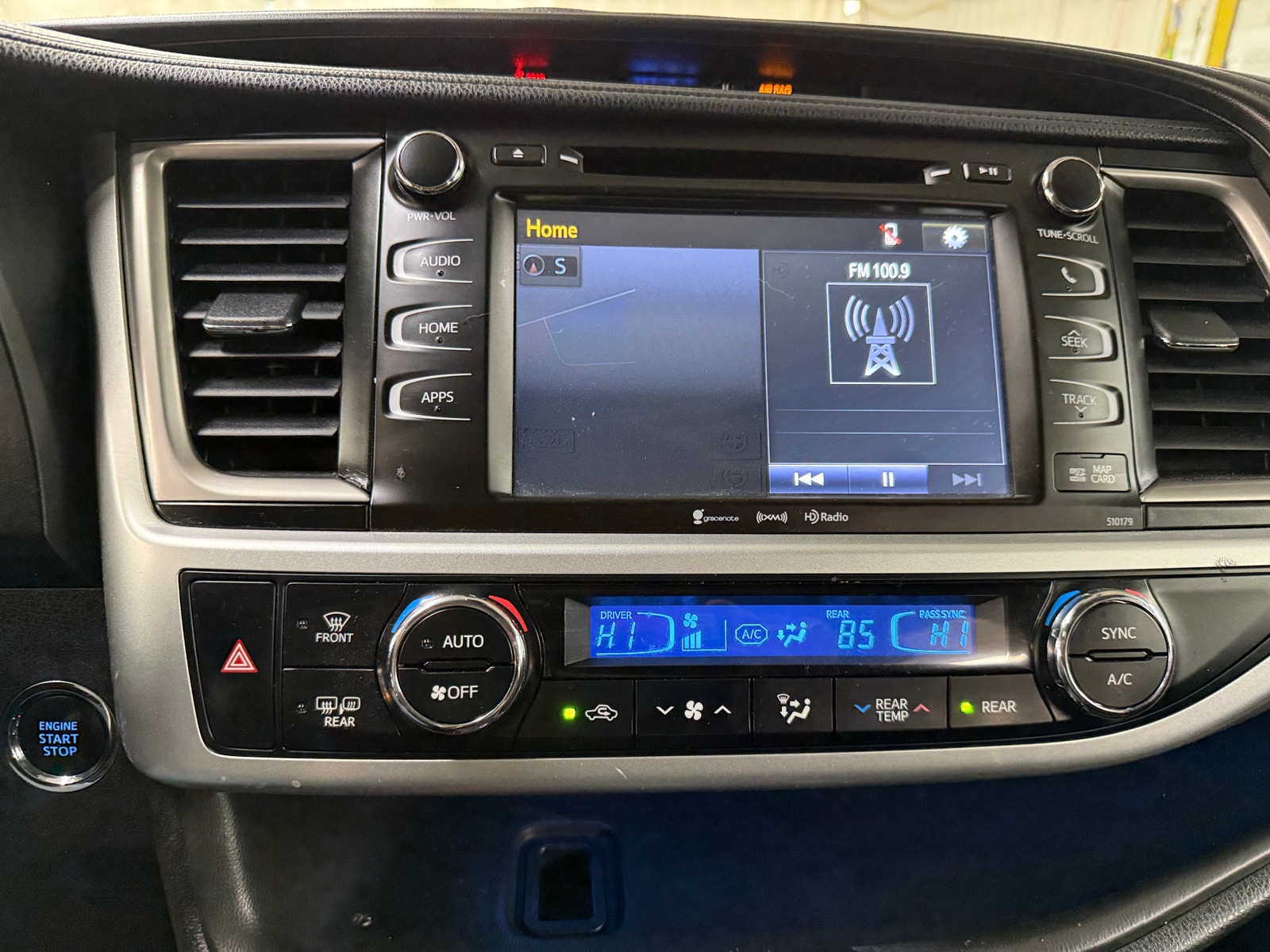 Thumbnail: 2018 Toyota Highlander - 3