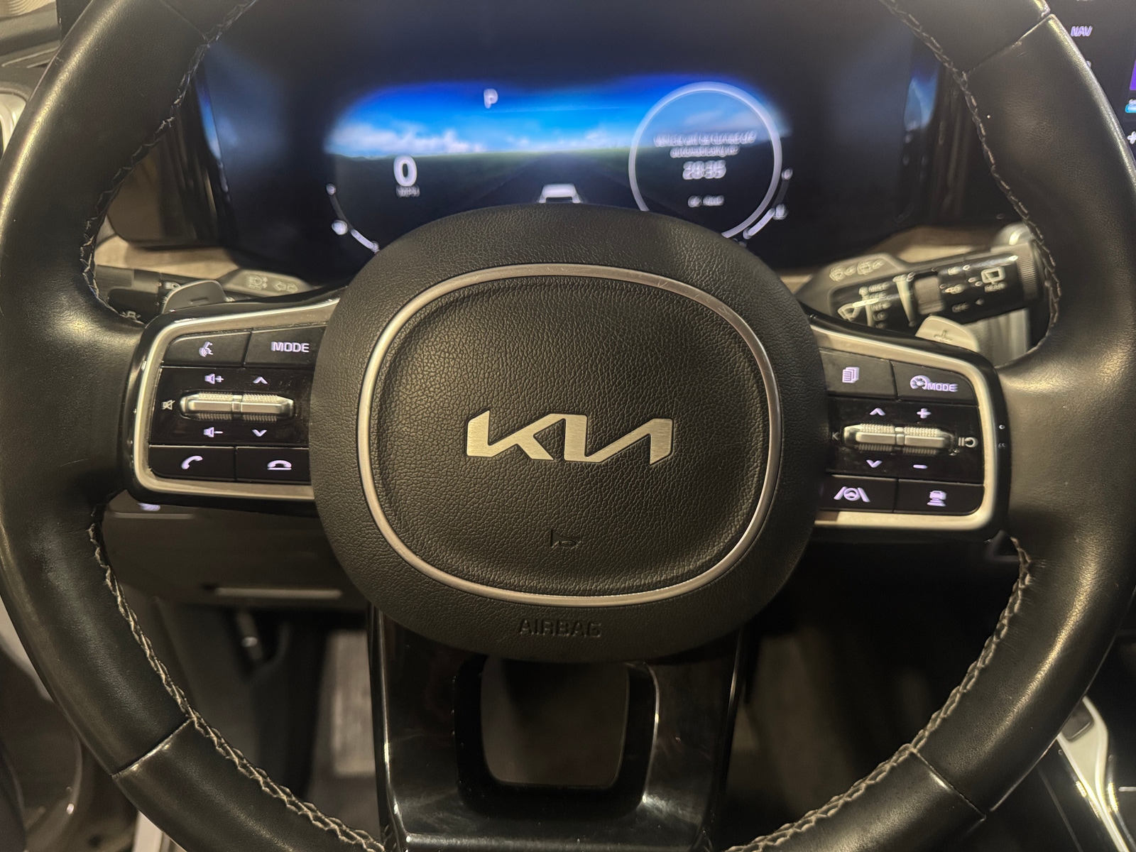 Thumbnail: 2022 Kia Sorento - 4