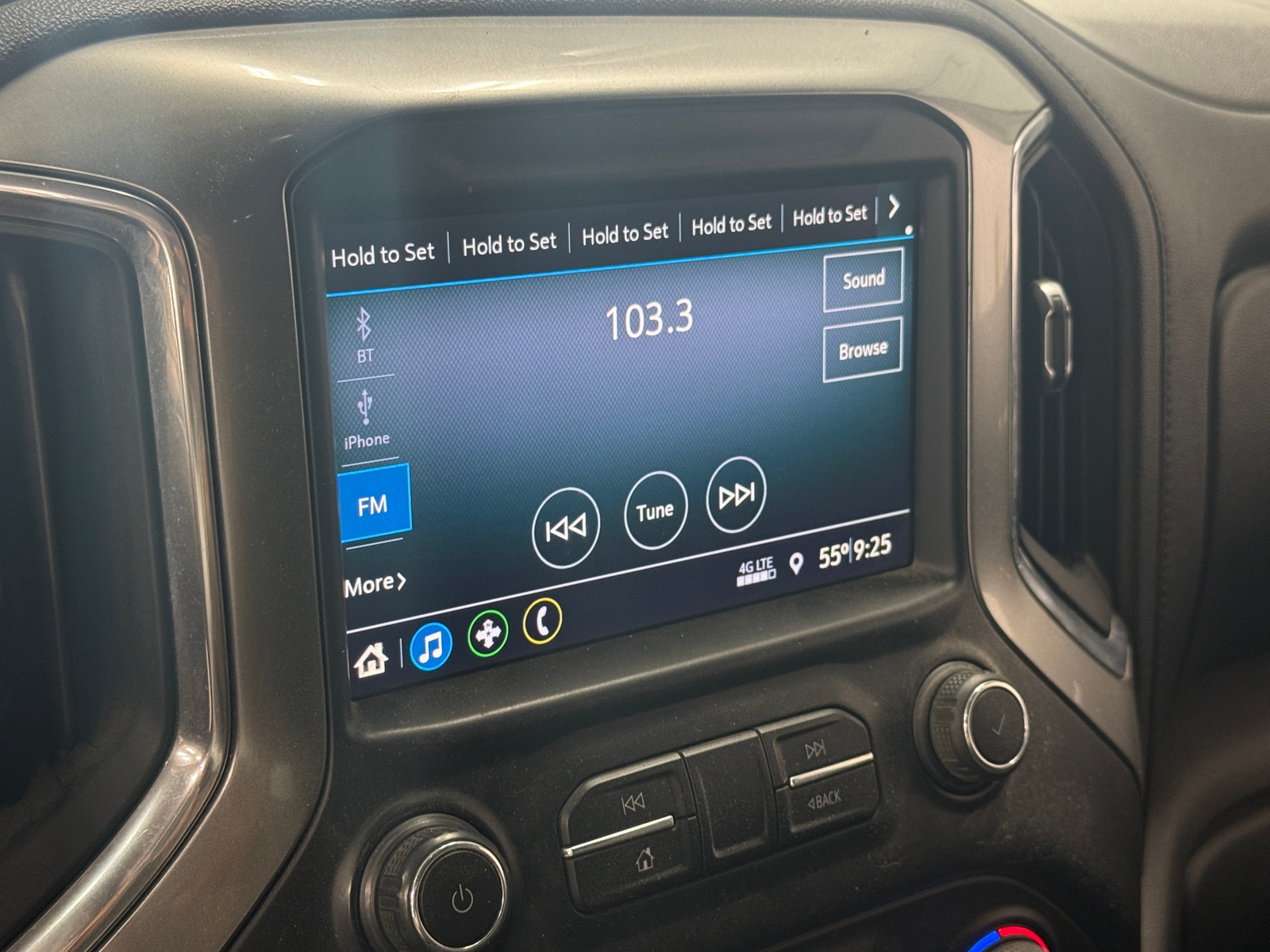 Thumbnail: 2019 Chevrolet Silverado 1500 - 4