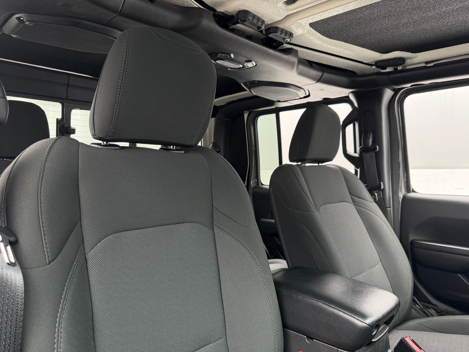 Thumbnail: 2021 Jeep Gladiator - 2