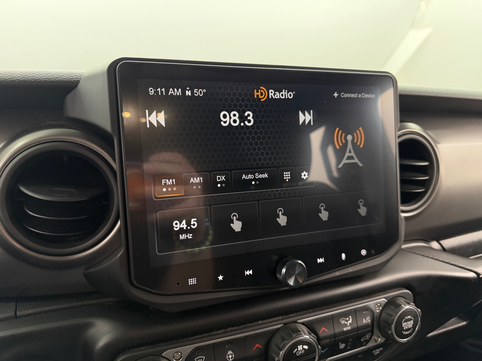 Thumbnail: 2021 Jeep Gladiator - 4