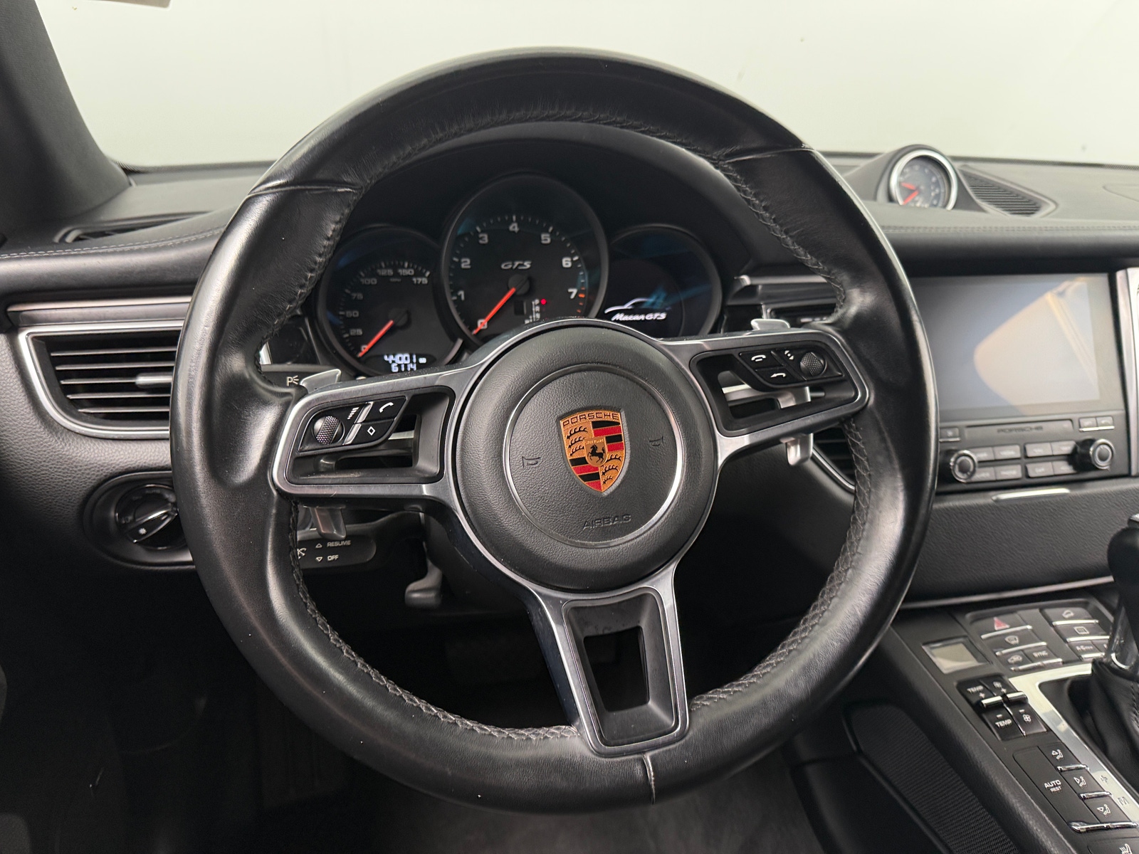 Thumbnail: 2018 Porsche Macan - 4