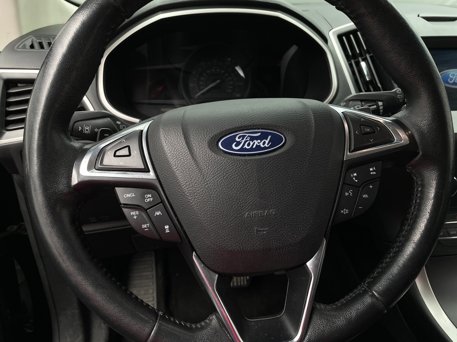 Thumbnail: 2019 Ford Edge - 4