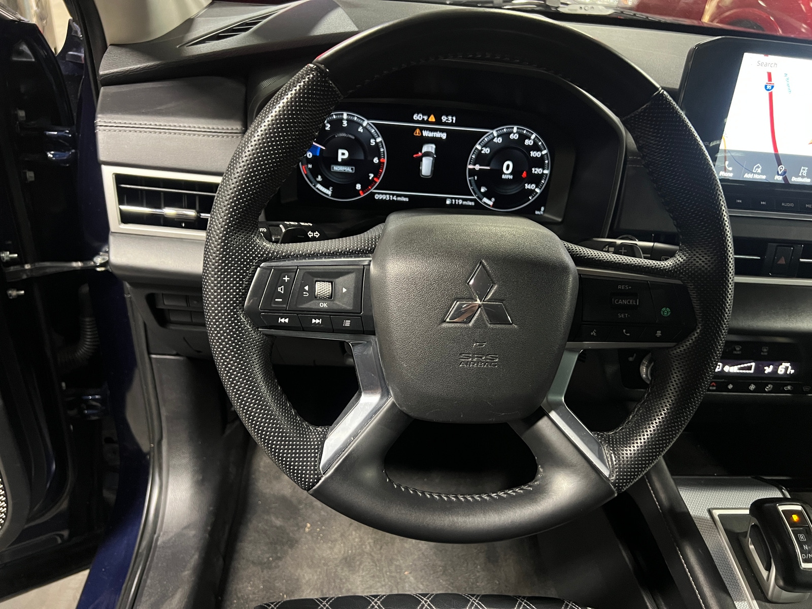 Thumbnail: 2023 Mitsubishi Outlander - 4