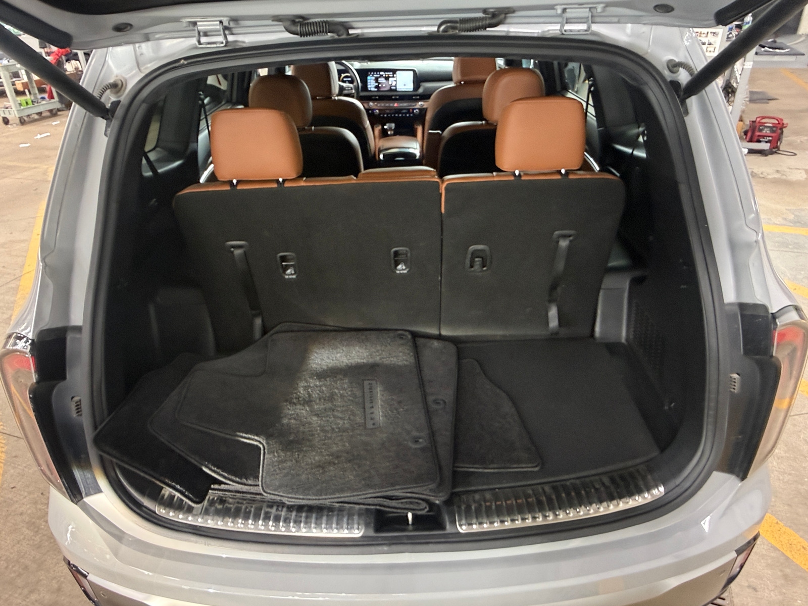 Thumbnail: 2023 Kia Telluride - 6