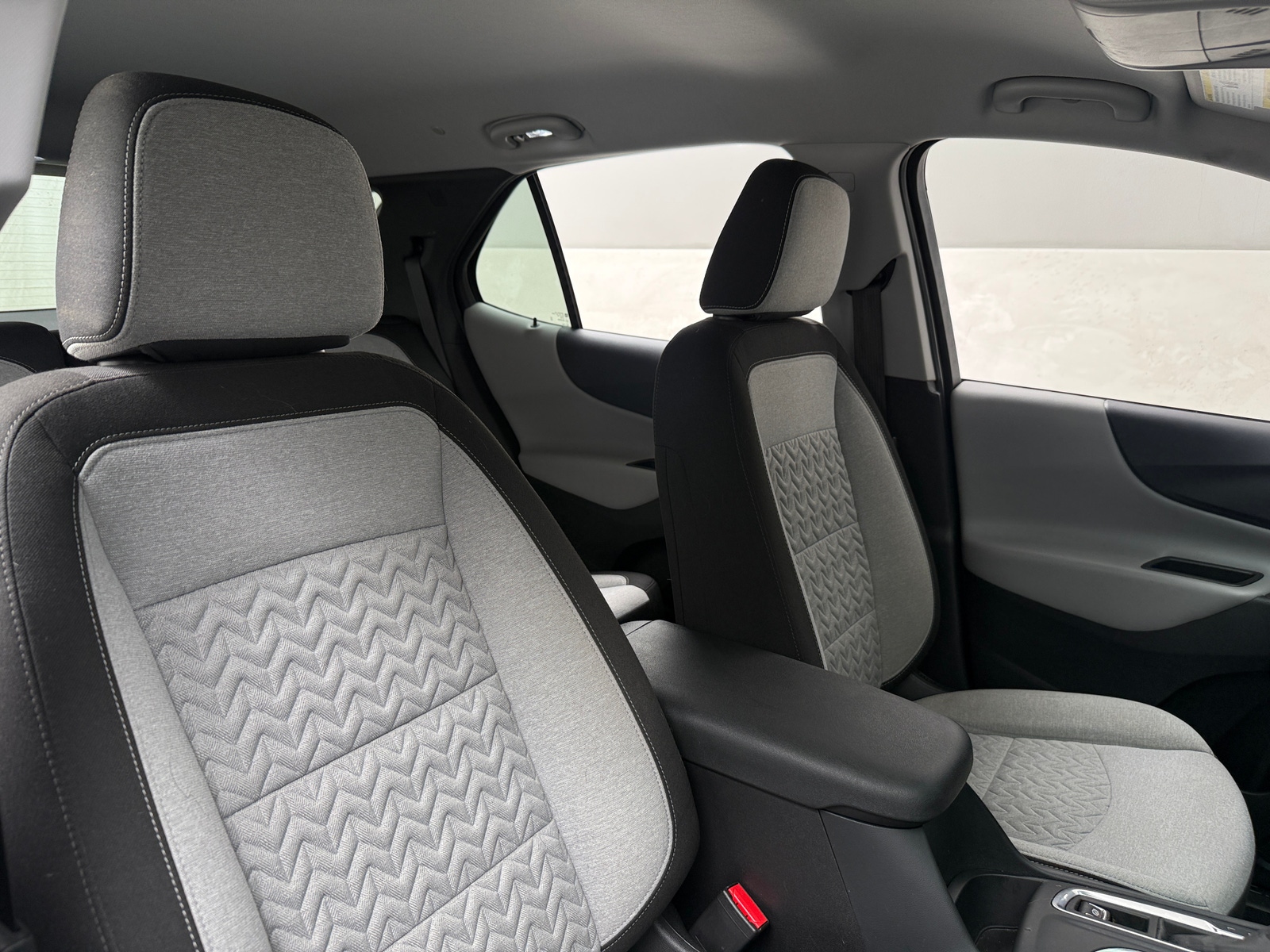 Thumbnail: 2022 Chevrolet Equinox - 2