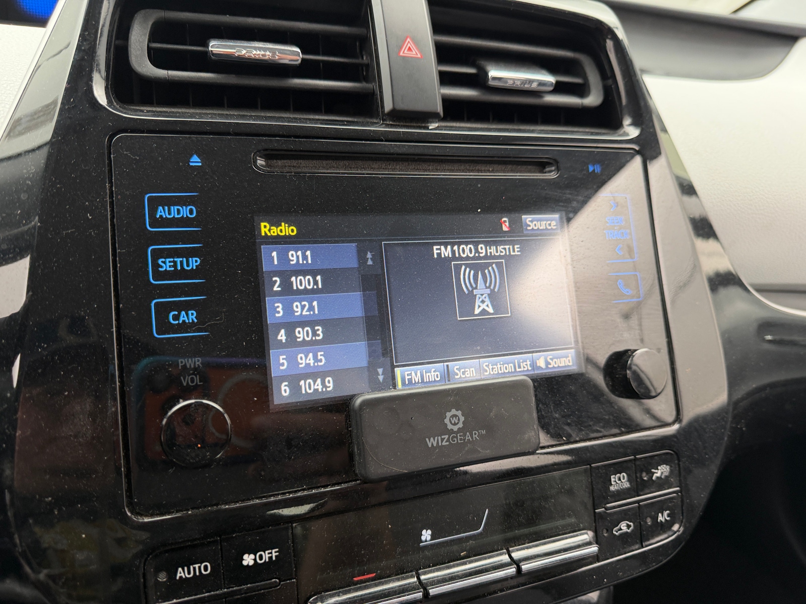 Thumbnail: 2019 Toyota Prius - 4