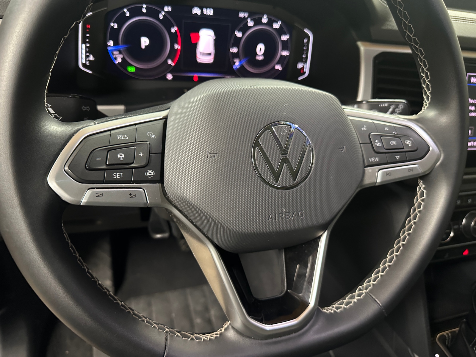 Thumbnail: 2022 Volkswagen Atlas - 4
