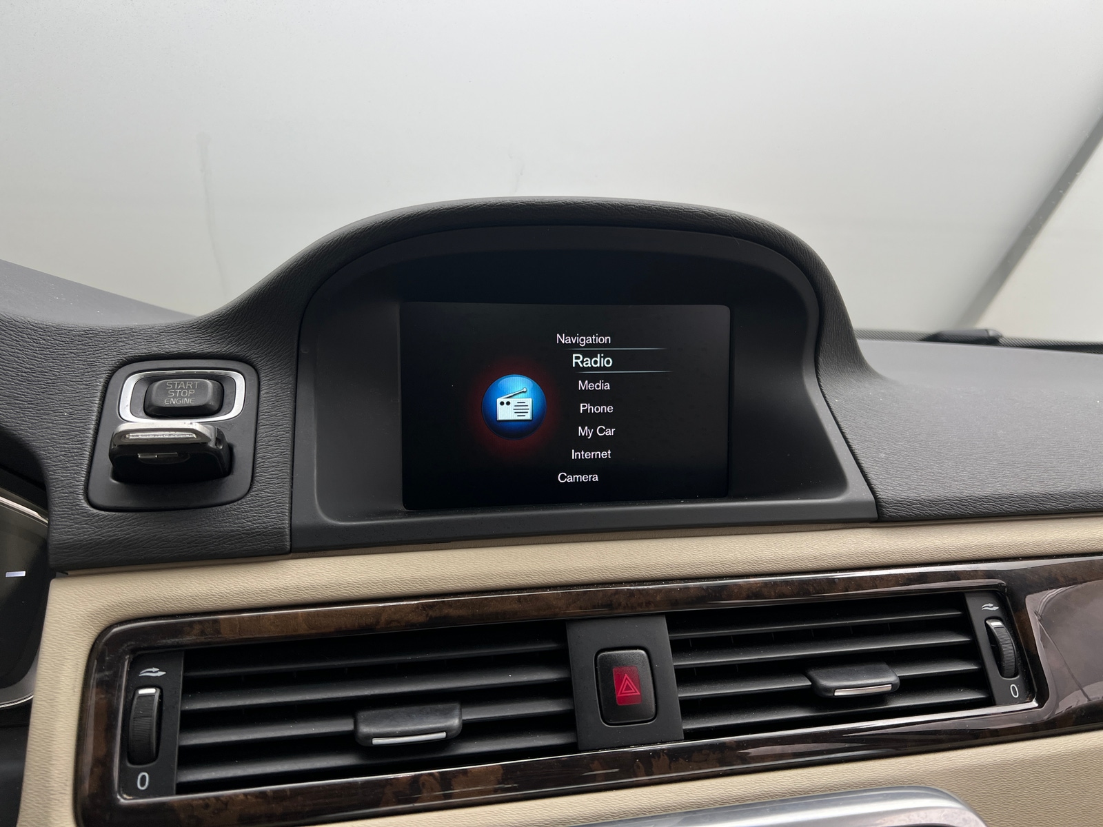 Thumbnail: 2016 Volvo S80 - 3