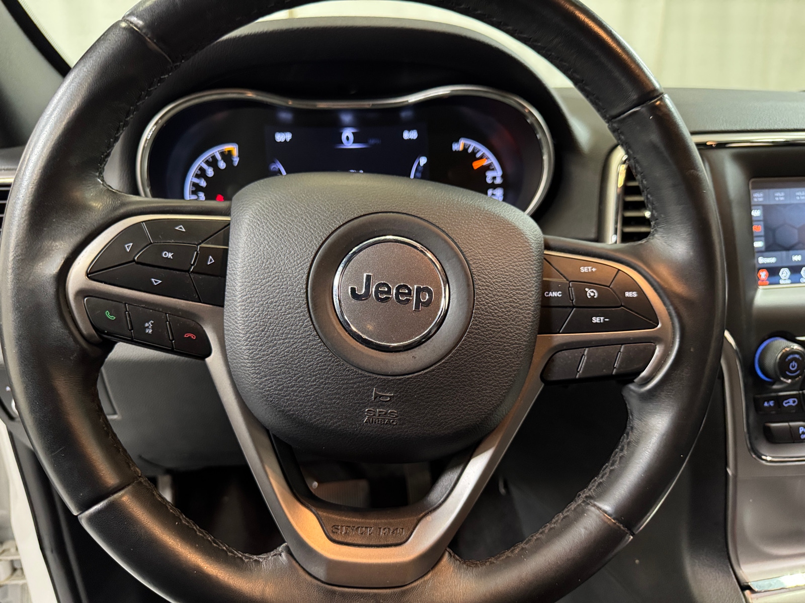 Thumbnail: 2019 Jeep Grand Cherokee - 5