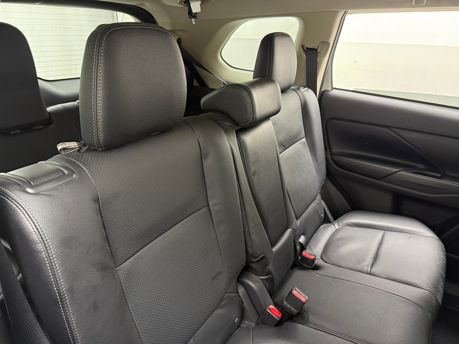 Thumbnail: 2018 Mitsubishi Outlander - 5