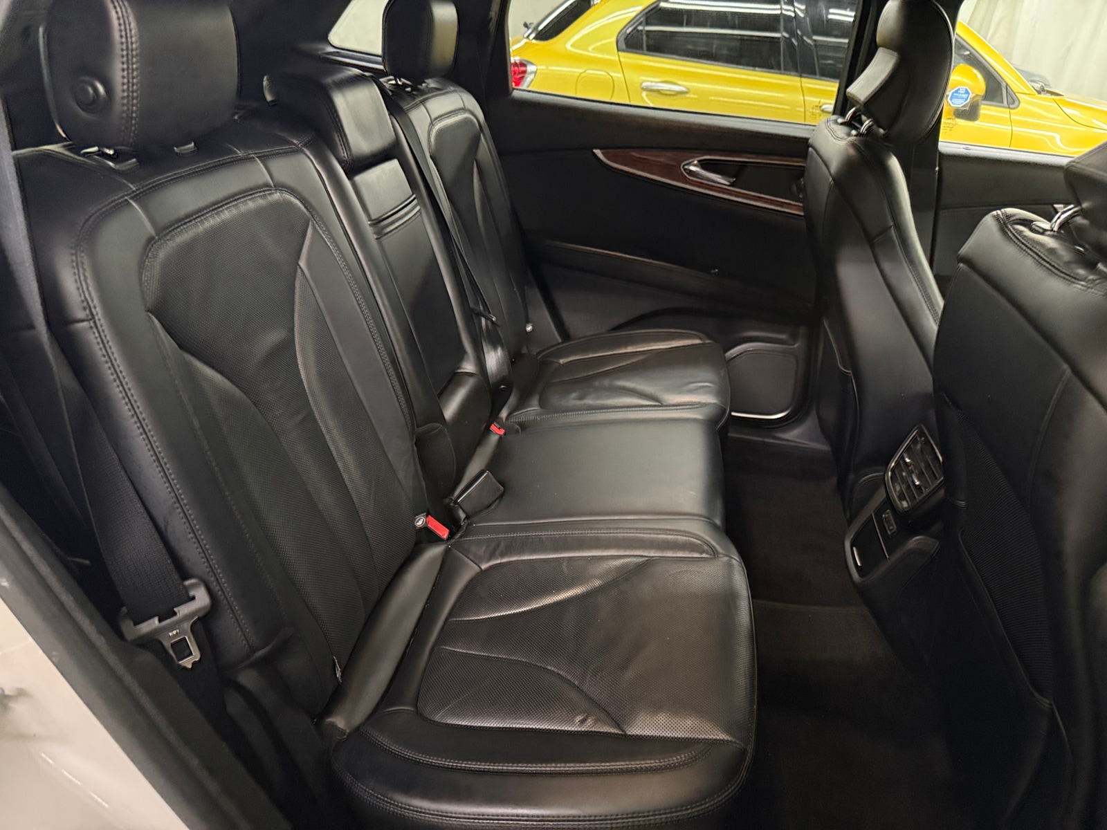 Thumbnail: 2019 Lincoln Nautilus - 5