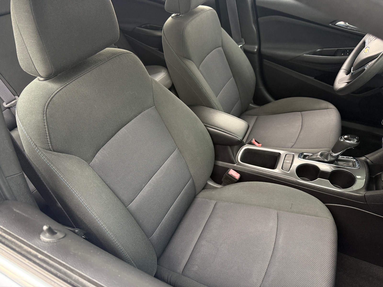 Thumbnail: 2017 Chevrolet Cruze - 2