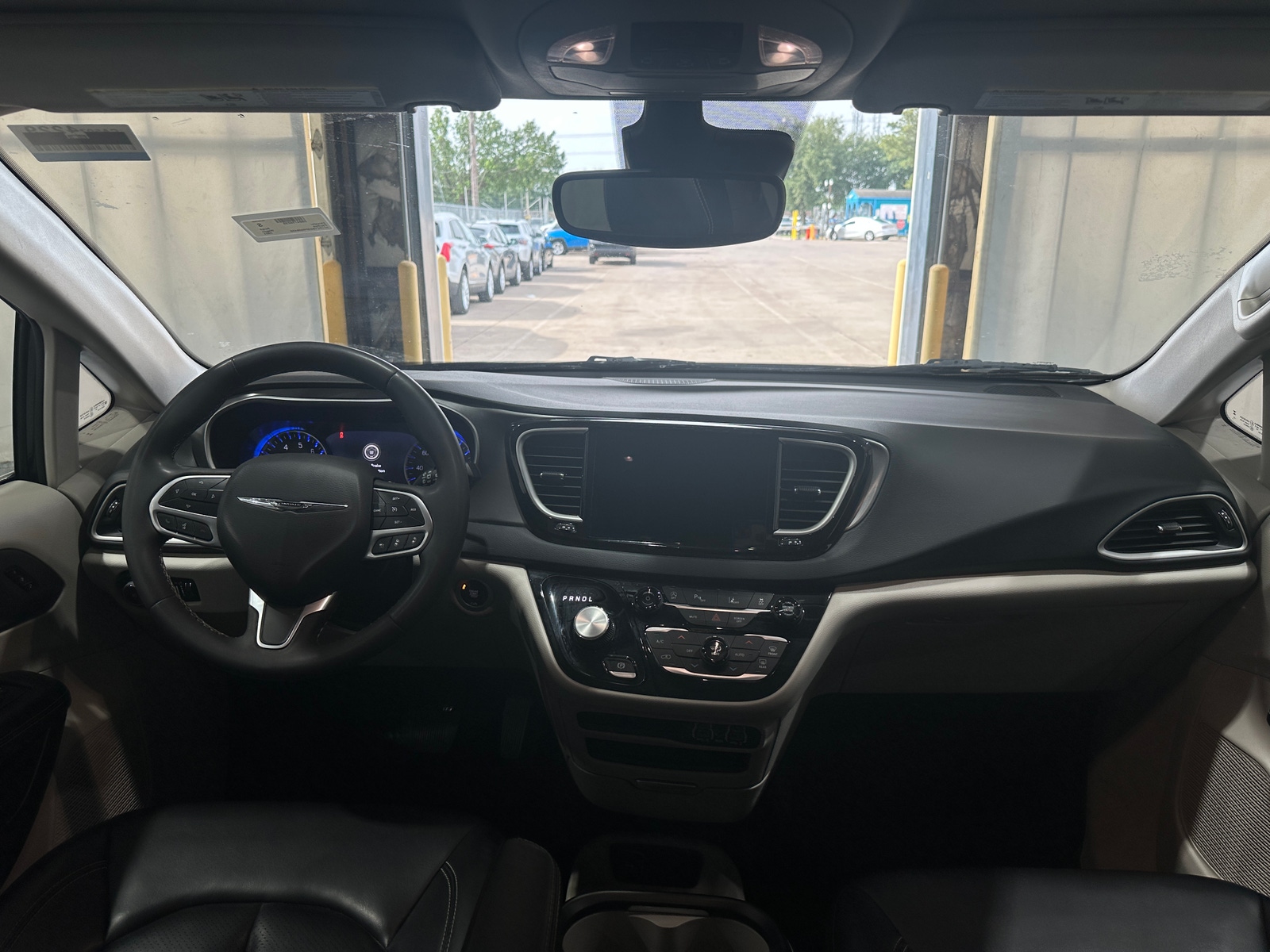 Thumbnail: 2023 Chrysler Pacifica - 2
