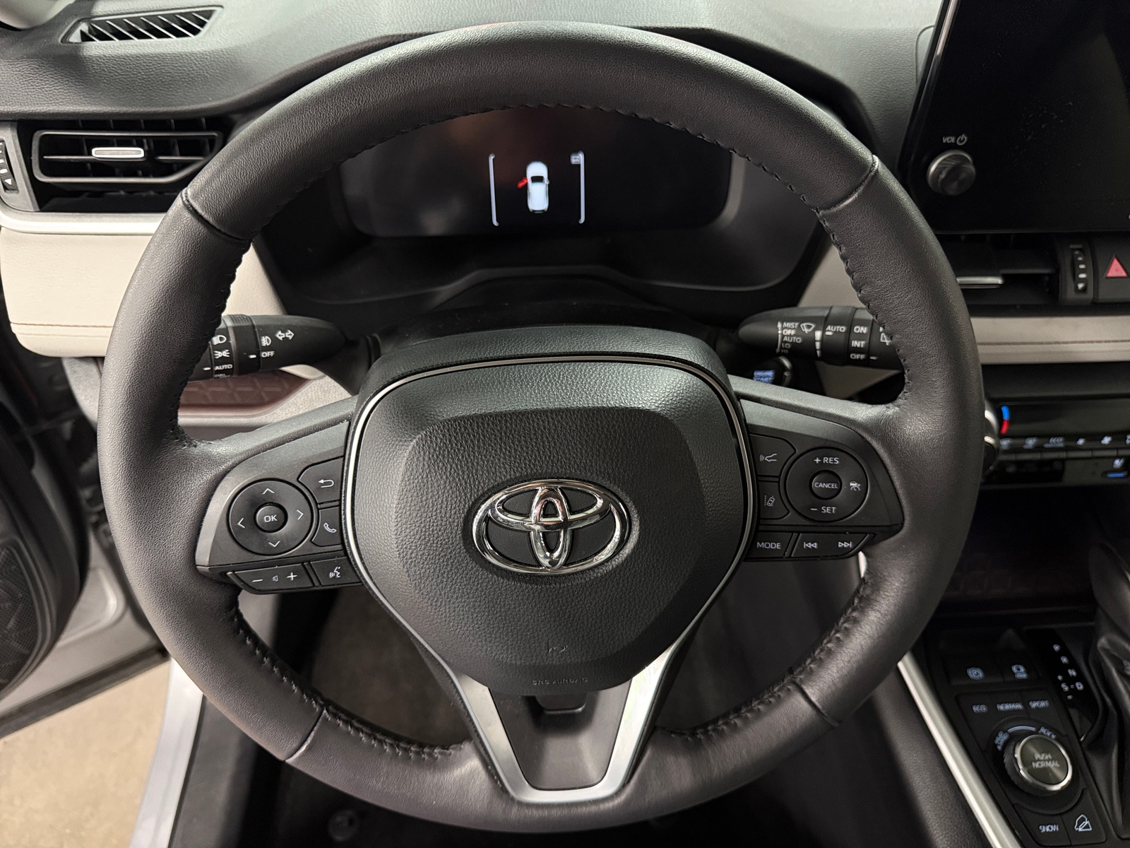Thumbnail: 2023 Toyota RAV4 - 4