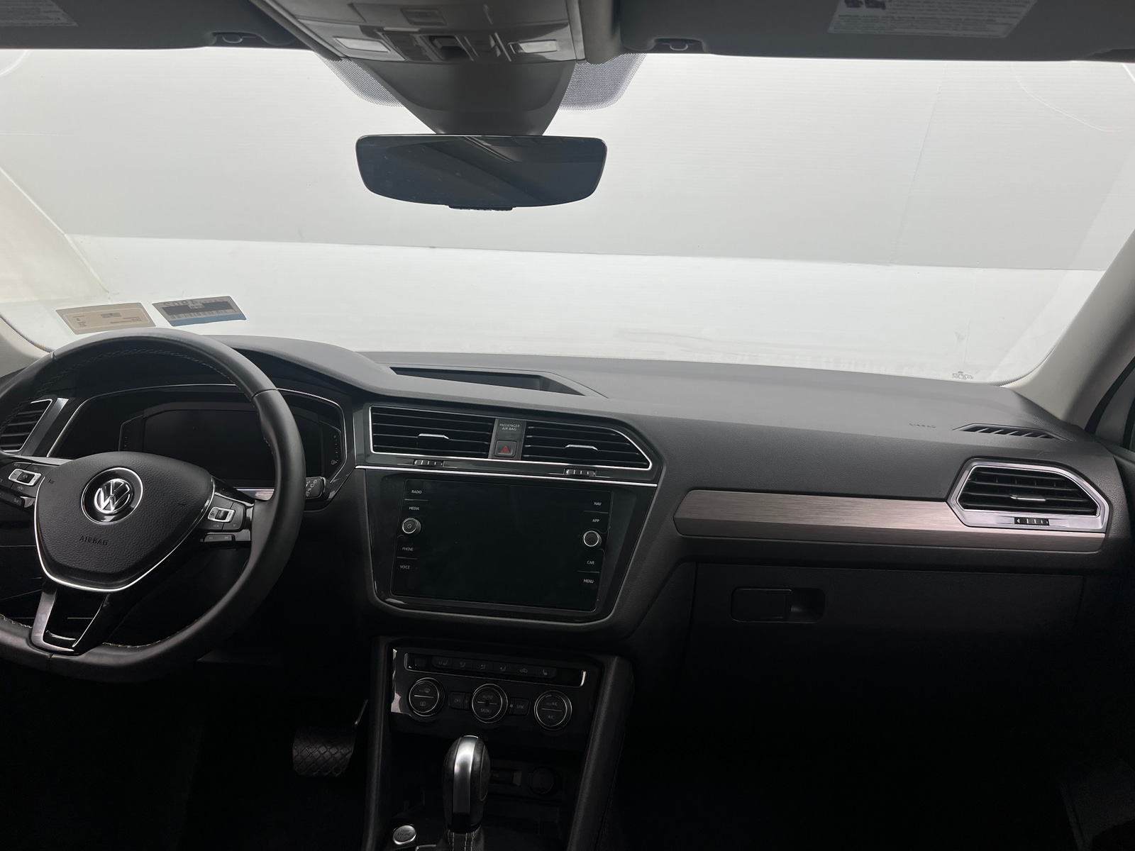 Thumbnail: 2021 Volkswagen Tiguan - 2