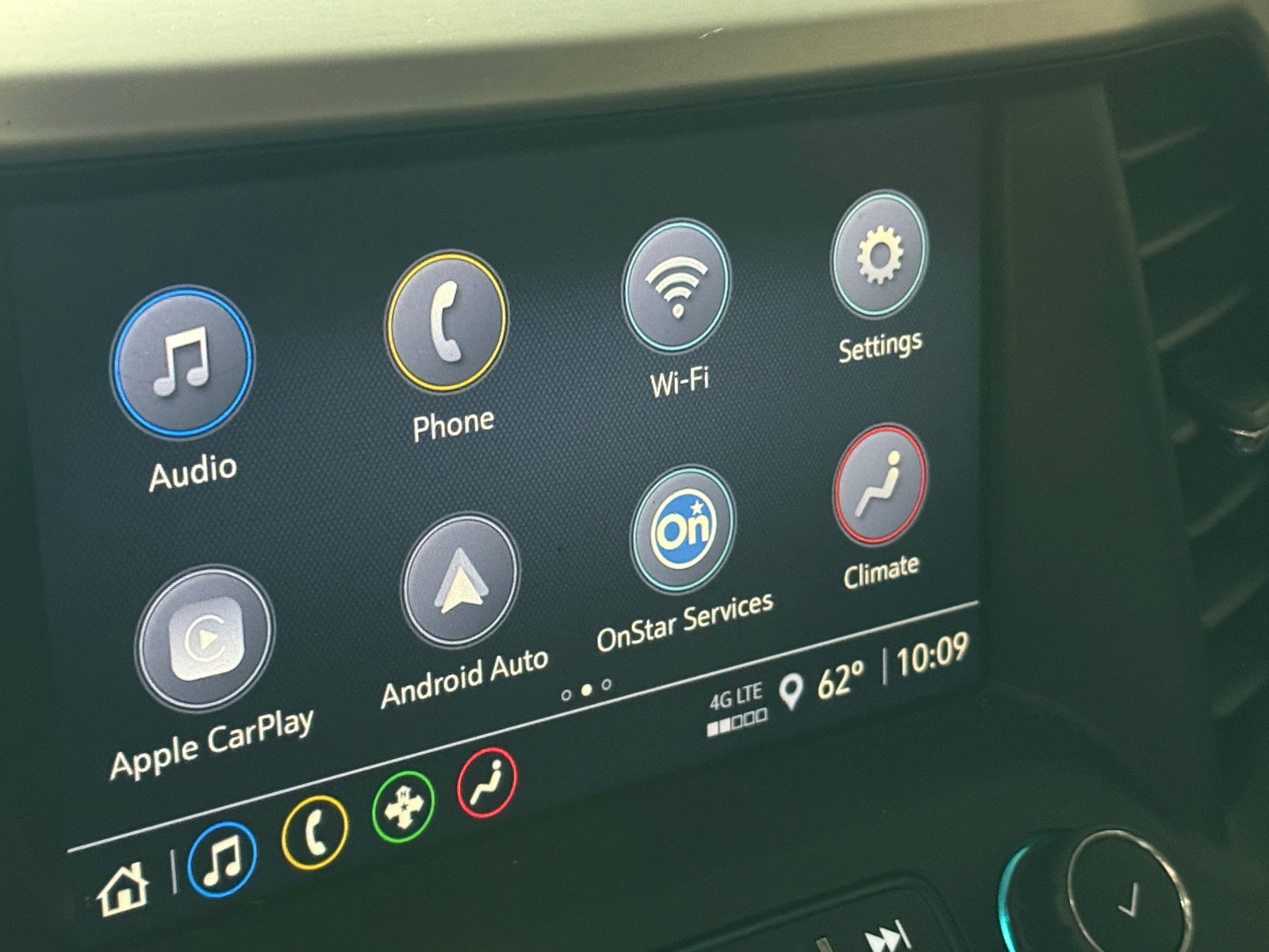 Thumbnail: 2023 GMC Acadia - 4