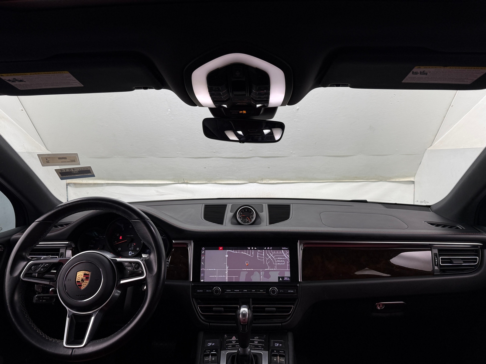 Thumbnail: 2020 Porsche Macan - 2