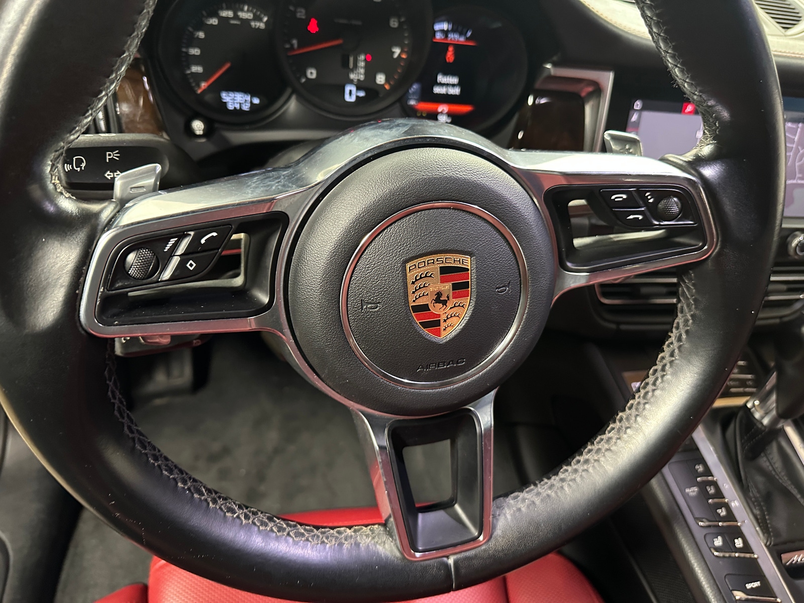 Thumbnail: 2020 Porsche Macan - 4