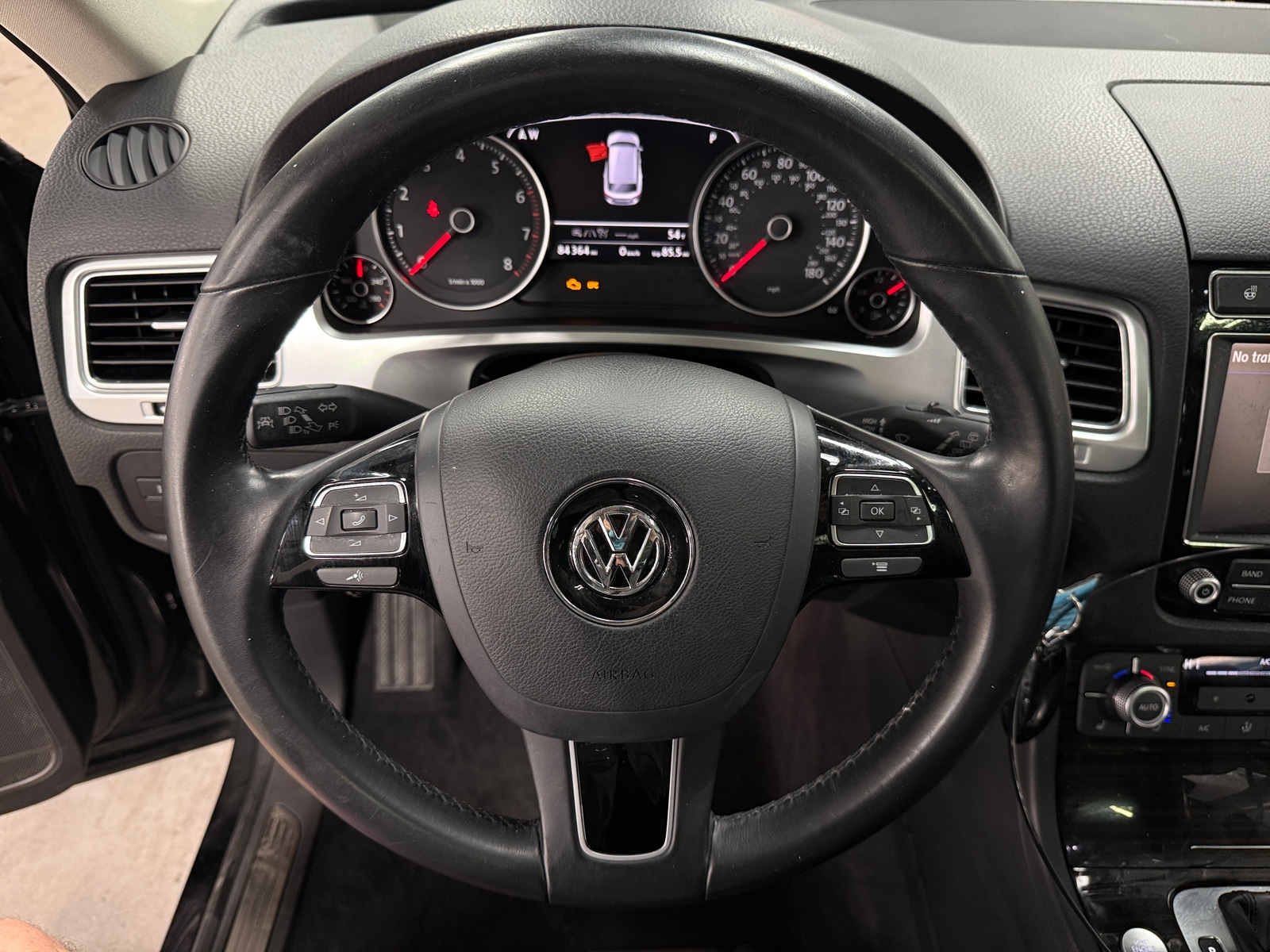 Thumbnail: 2017 Volkswagen Touareg - 4