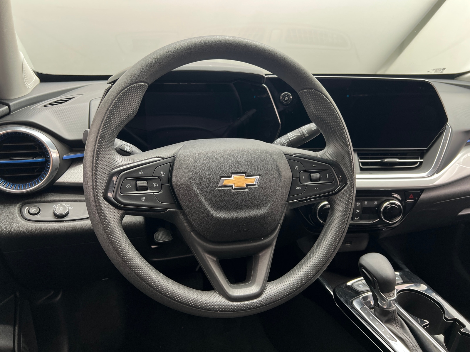 Thumbnail: 2025 Chevrolet Trax - 5