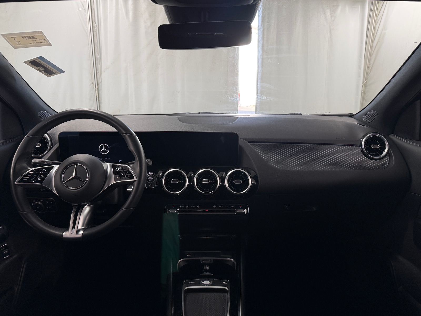 Thumbnail: 2025 Mercedes-Benz GLA - 2