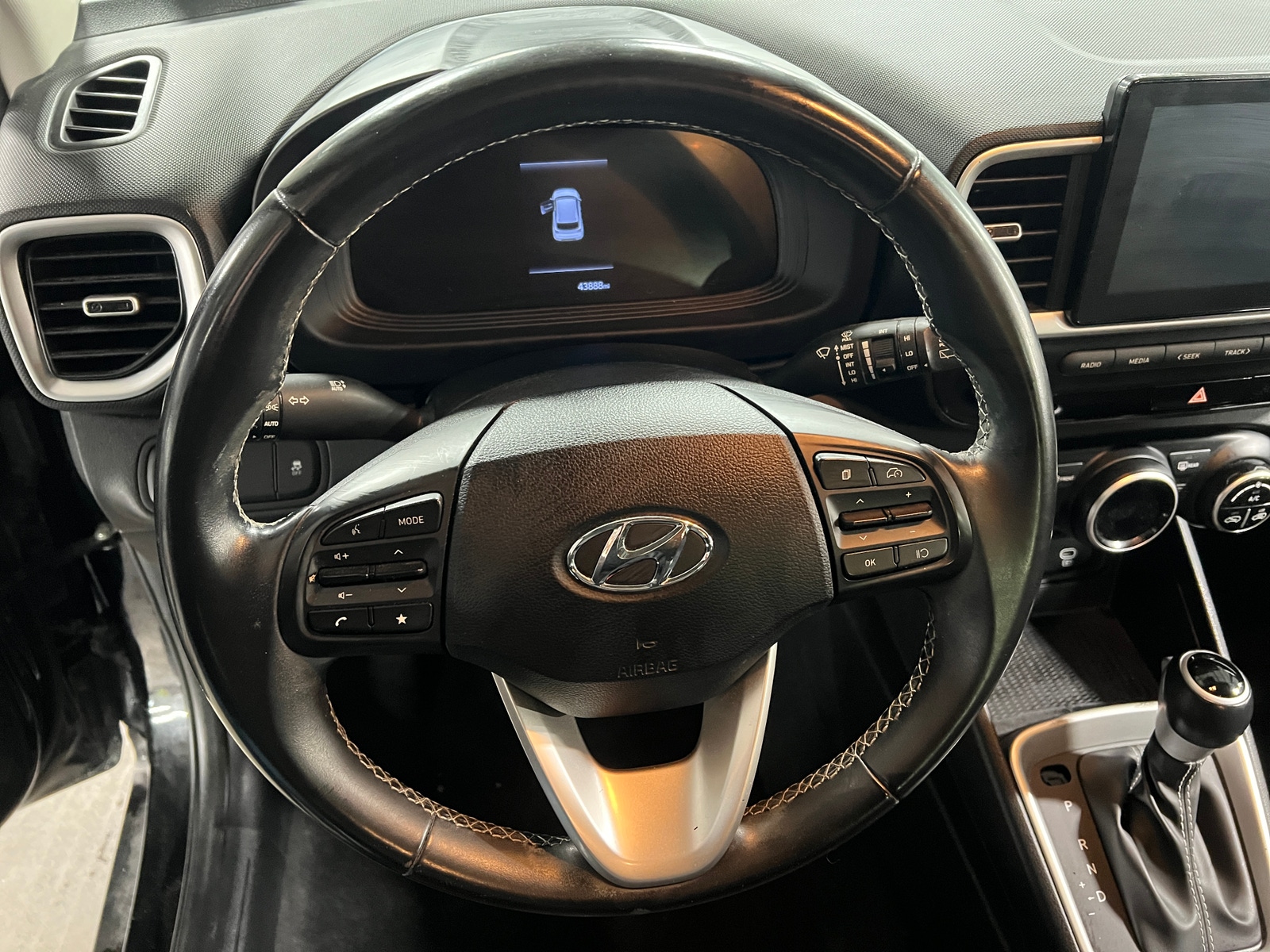 Thumbnail: 2023 Hyundai Venue - 5