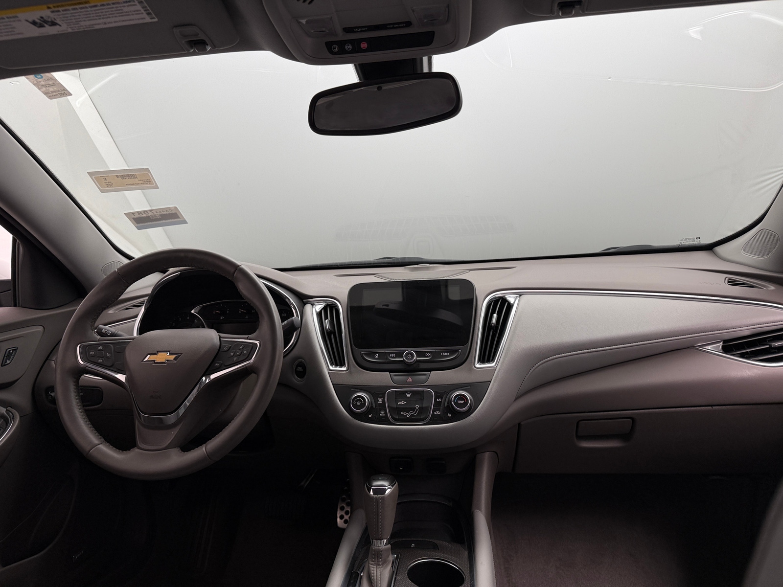 Thumbnail: 2016 Chevrolet Malibu - 3