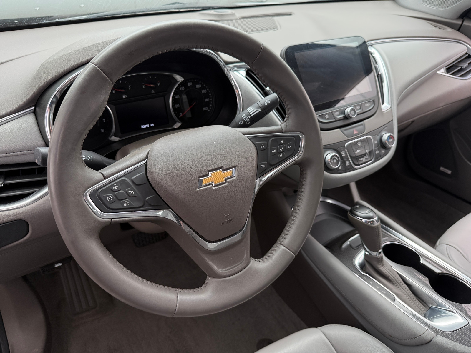 Thumbnail: 2016 Chevrolet Malibu - 5