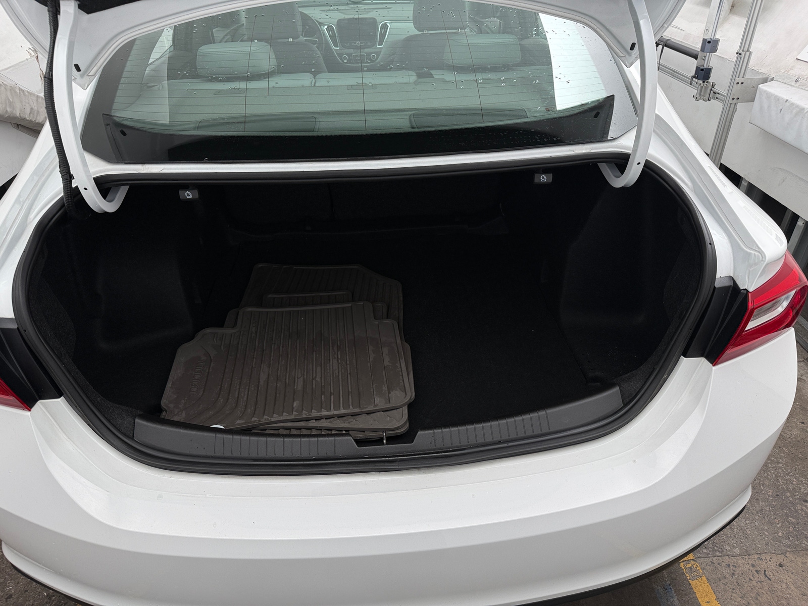 Thumbnail: 2016 Chevrolet Malibu - 7